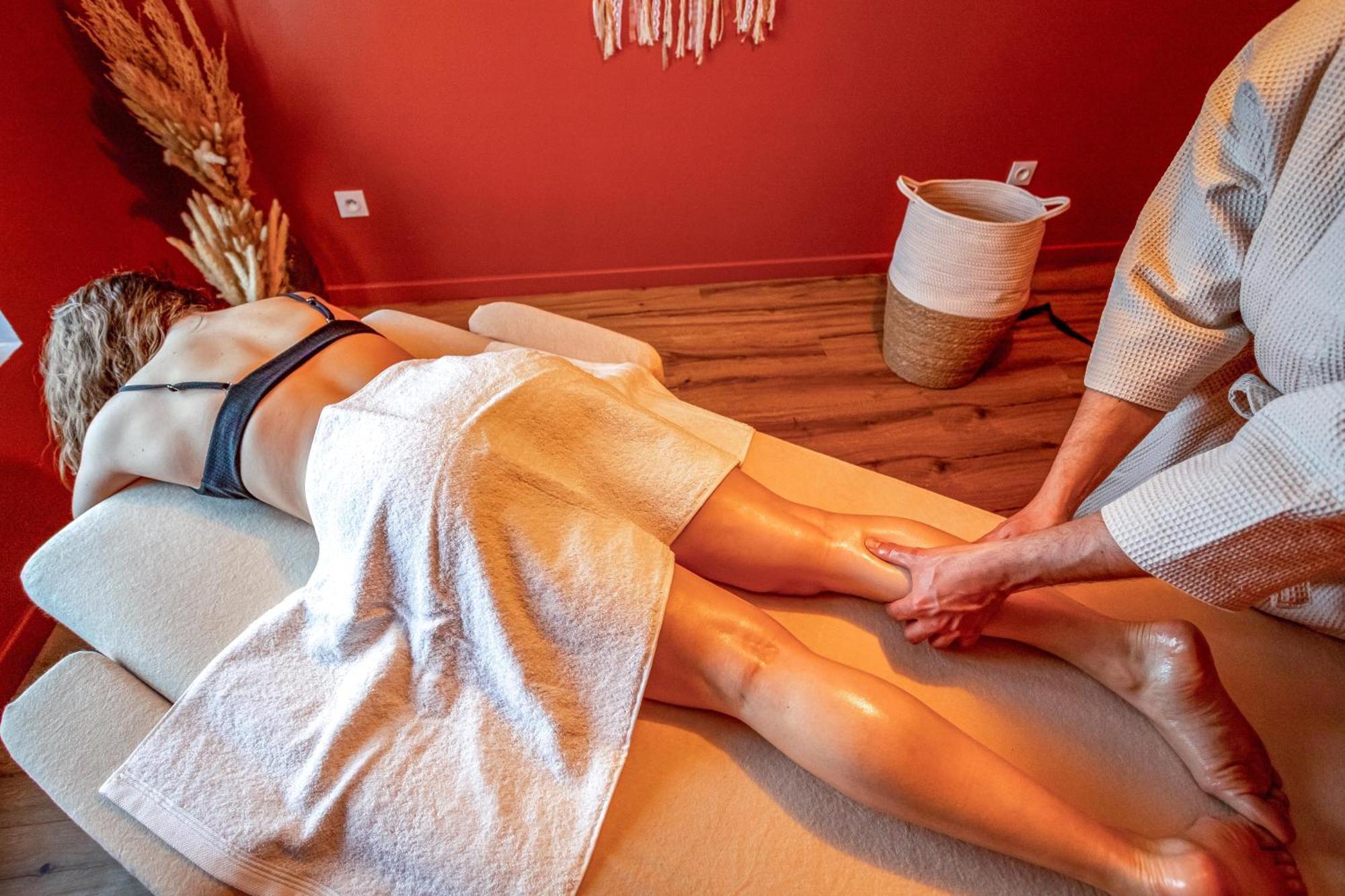 50 Nuances D'amour - Jacuzzi / Massage / Cinema